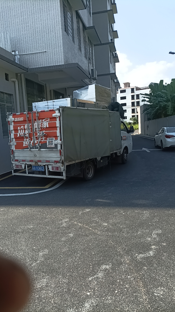 珠江洗滌設(shè)備助力餐飲酒店的高效洗衣解決方案